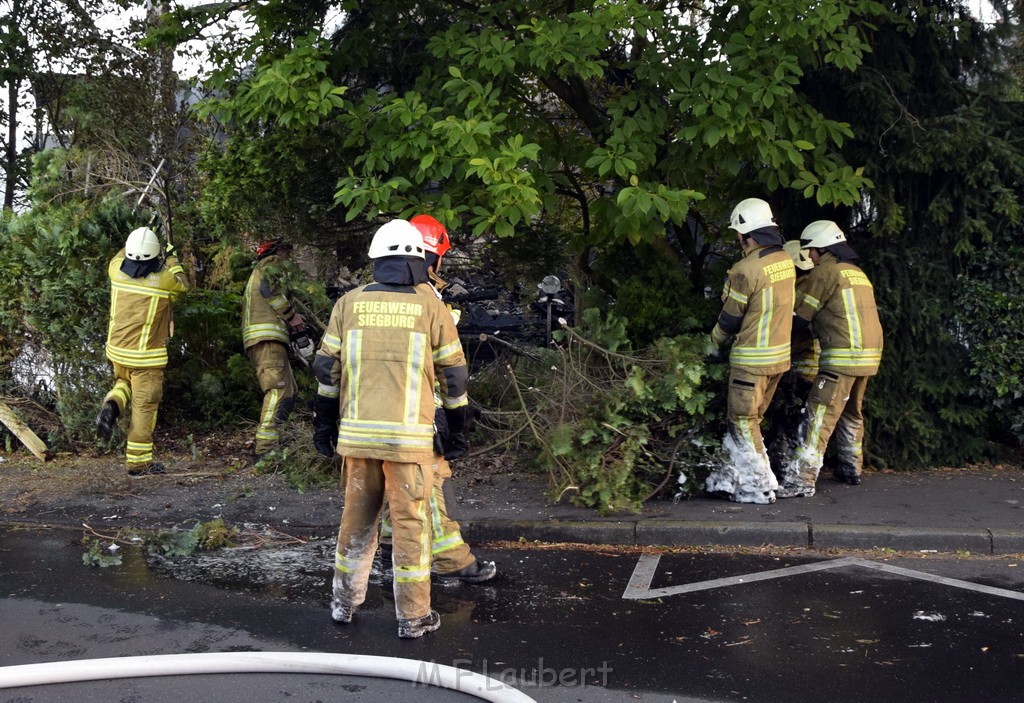 Grossfeuer Einfamilienhaus Siegburg Muehlengrabenstr P0825.JPG - Miklos Laubert